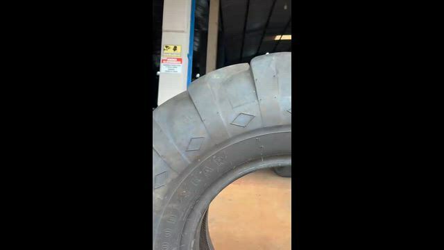 Imagem Pneu 14.00-24 Goodyear