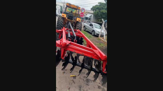 Imagem Grade vermelha Baldan 14 discos de controle (revisada)