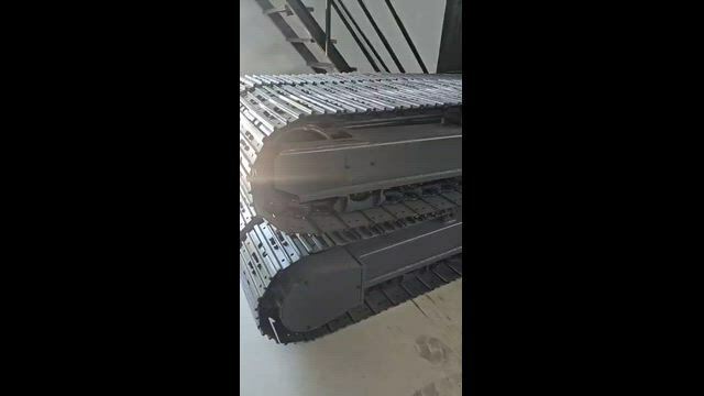 Imagem PAR DE ESTEIRAS DE FERRO - 6 TONELADAS