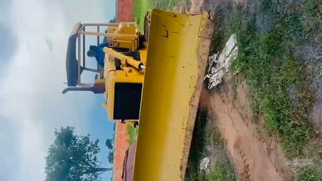 Imagem Vendo trator de esteira Caterpillar d5b