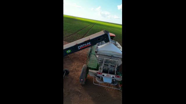 Imagem Abastecedora de Fertilizantes Fertilog Express 750 e 1000