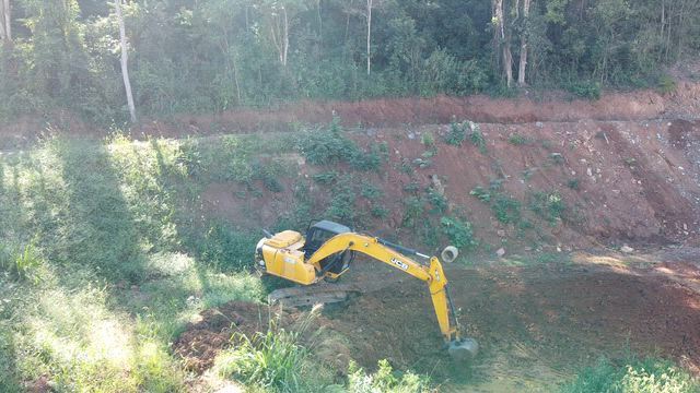 Imagem Escavadeira JCB JS130LC  Ano 2022