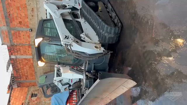 Imagem Lâmina Dozer Bob Cat Ano 2011