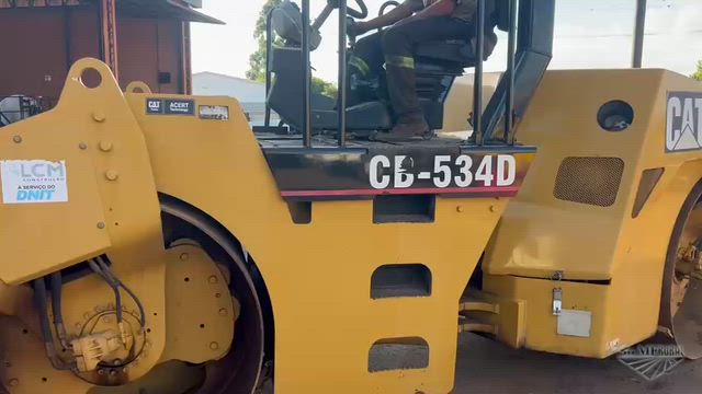 Imagem Rolo Compactador Caterpillar CB-534D Ano 2009