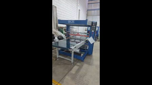 Imagem conjunto de seladora automática continua com túnel de encolhimento