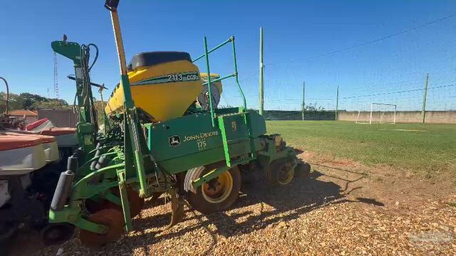Imagem Plantadeira John Deere 2113 CCS Ano 2012