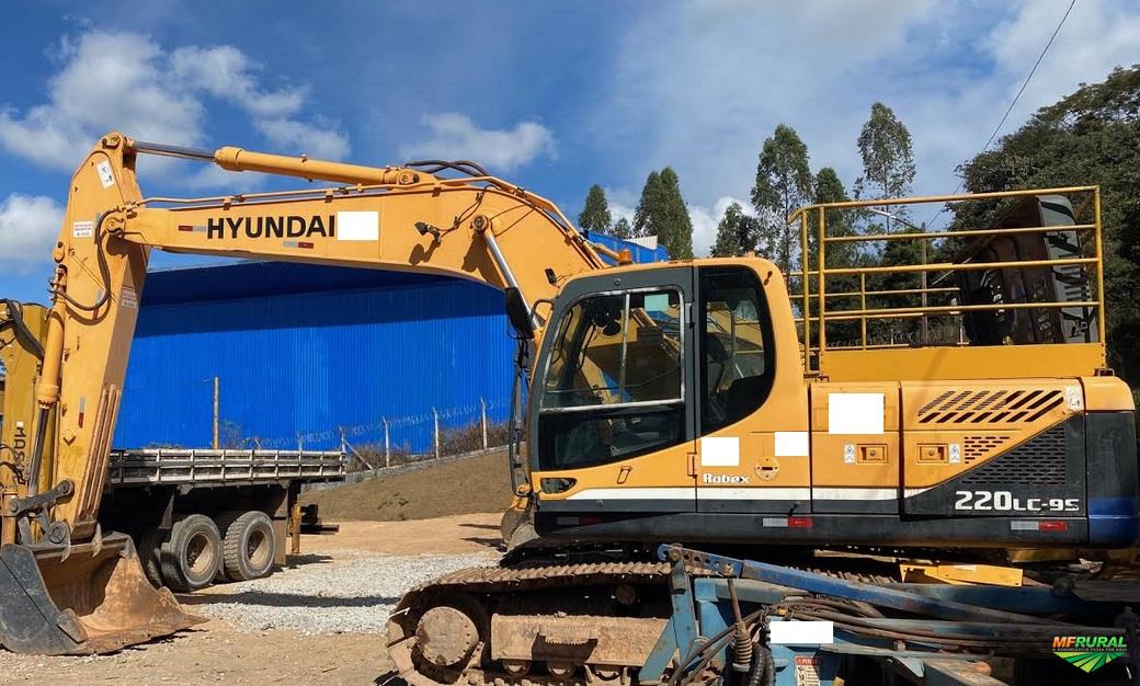 Escavadeira Hyundai R220 Lc 9S 2014 Cabine Fechada Com Ar 377636