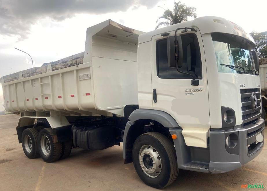 Caminhão Basculante Volkswagen, Modelo 24.250 6X2 Constellation, 850276