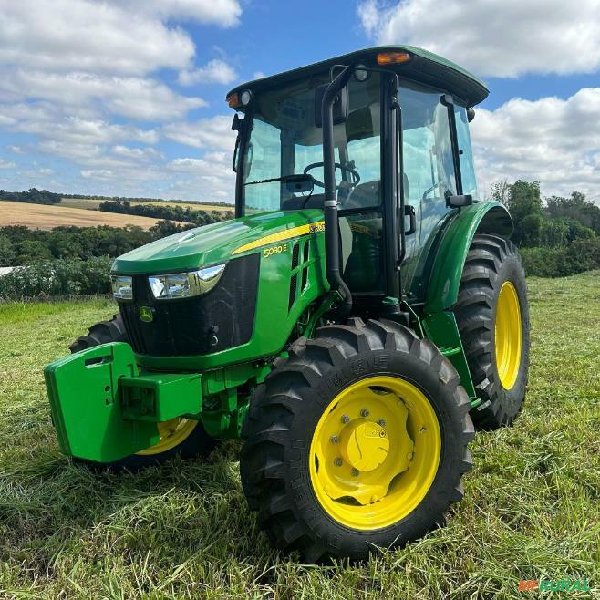 Trator John Deere no Paraná à venda com preço