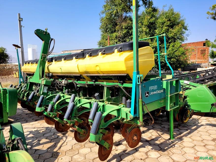 Plantadeira 2117 John Deere Em Assis SP Venda Compre Direto 809401 Plantadeira 2117 John Deere Em Assis Sp Venda Compre Direto 809401