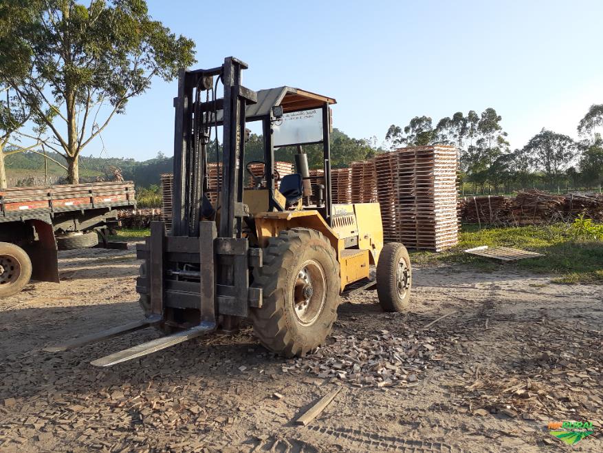 Empilhadeira Trabalhando | Preço Venda Compra - MF Rural