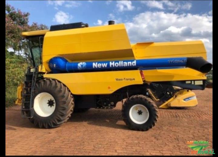 Colheitadeira New Holland tc 5090 em Campo Mourão PR à venda. 427185