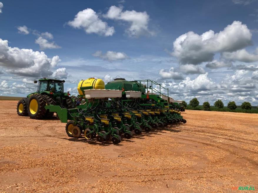 Trator John Deere 7225 4X4 Ano 12 em Tangará da Serra MT à 669747